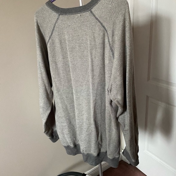 Abercrombie and Fitch Grey Sweater - Picture 4 of 9